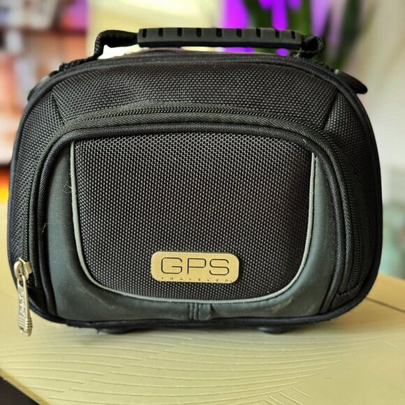 Garmin nüvi 1300 GPS Navigator w/ All Accessories + Carry Case Excellent Con. - Picture 3 of 13